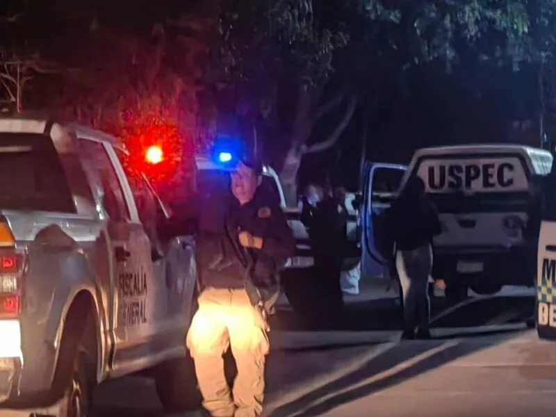 Detienen a joven tras asesinar a su hermano a balazos en el centro de Indaparapeo