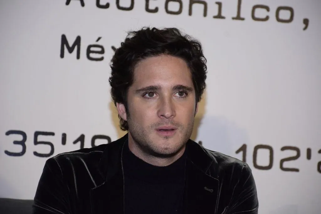 Diego Boneta aclara rumores… ¿Participará junto a Belinda en la nueva versión de Mentiras: El Musical?