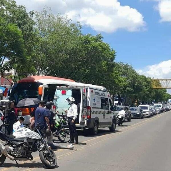 Dos lesionados en accidente vehicular ocurrido en salida a Quiroga