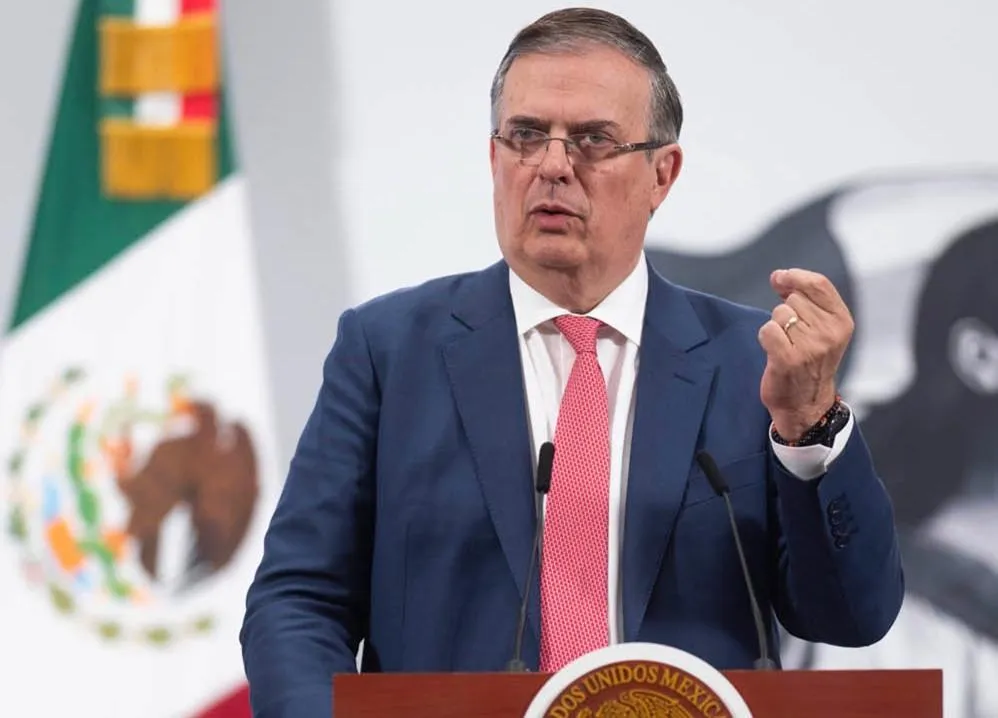 Ebrard celebra nuevo plazo de aplicación de aranceles y afirma que da ventaja a México