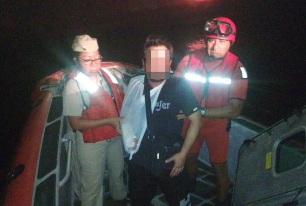 Ejecuta Semar evacuación médica del tripulante de un buque en Lázaro Cárdenas