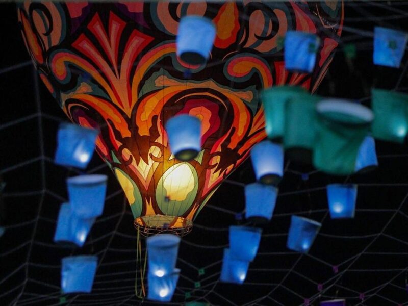 El cielo de Paracho se llena de color con el festival de globos de cantoya