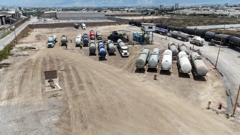 Embajada de EU revela cómo el petróleo robado de México se convierte en huachicol