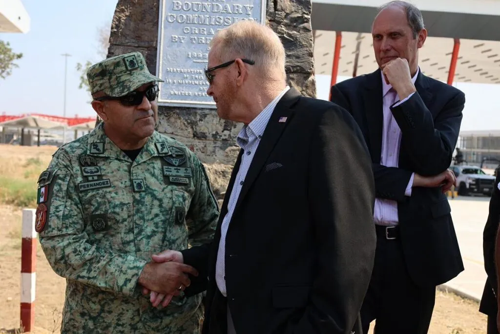 Embajador de EEUU reconoce al gobierno de Claudia Sheinbaum por logros fronterizos-1