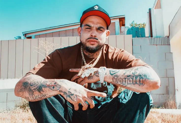 Emiliano Aguilar denuncia a su exrepresentante Tony Rocks: “Es bien tranza, se pasó de lanza”