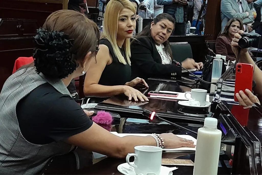 En Congreso local reproches y acusaciones entre legisladoras por violencia política y misoginia