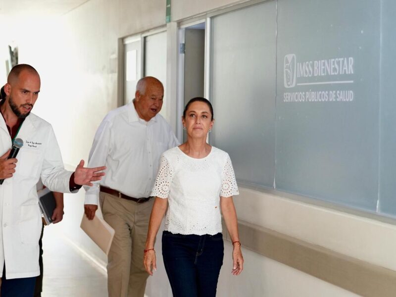 En medio de bloqueos y reclamos laborales, Sheinbaum inaugura sala de hemodinamia en La Paz