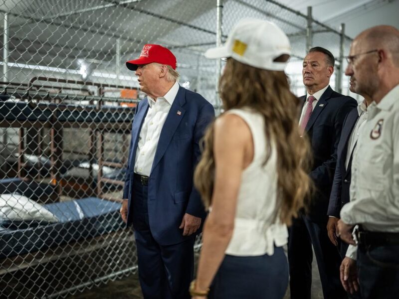 En medio de protestas Trump inaugura el centro de detención de migrantes "Alligator Alcatraz"