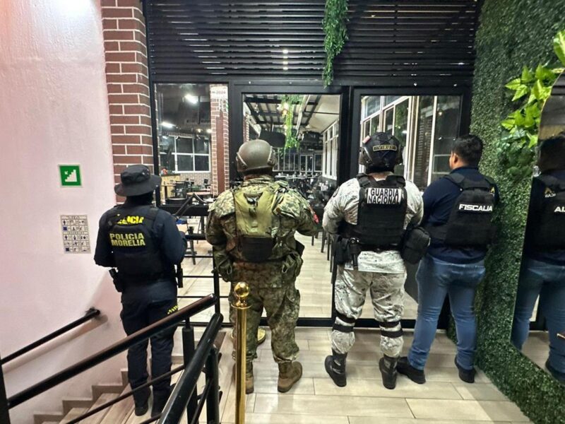 En Morelia asegura FGE narcóticos y detiene a tres personas