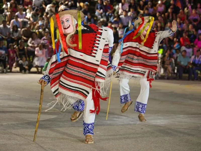 En Perú brilla encantó el Ballet Folklórico de Michoacán