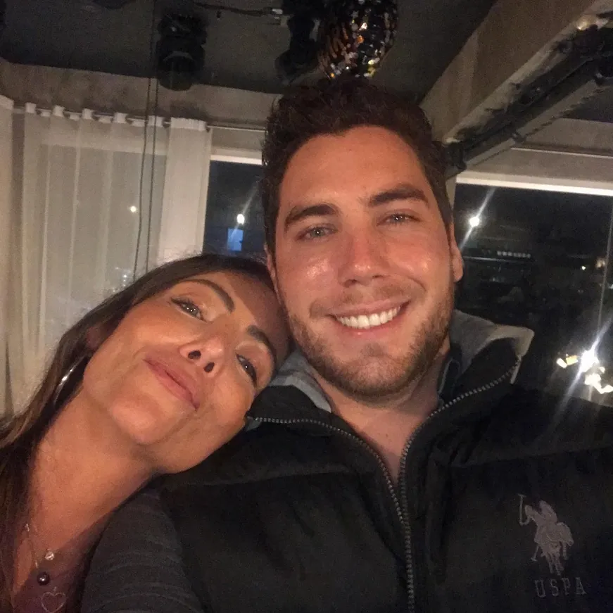 Exesposa de Luis de Llano lo defiende tras caso con Sasha Sokol-1