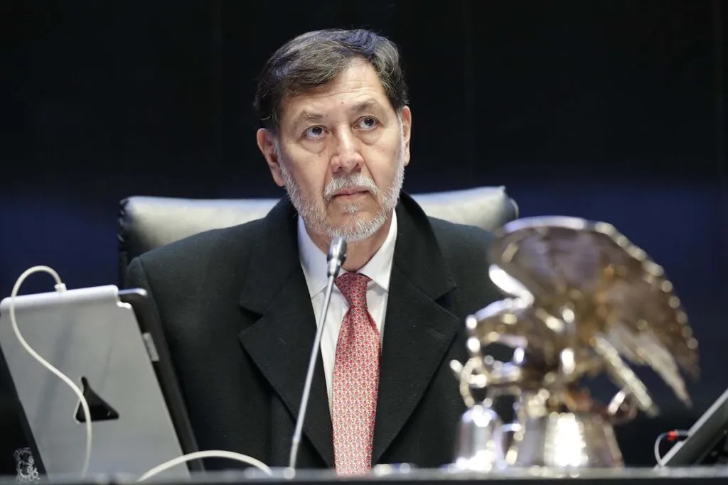 Fernández Noroña se despide de la Presidencia del Senado