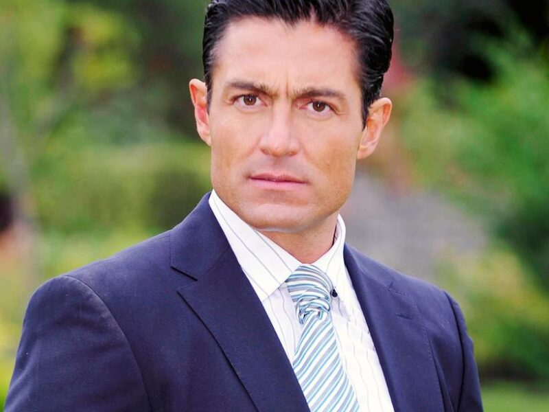 Fernando Colunga defiende el valor de la familia y responde a comentario de Livia Brito sobre su edad