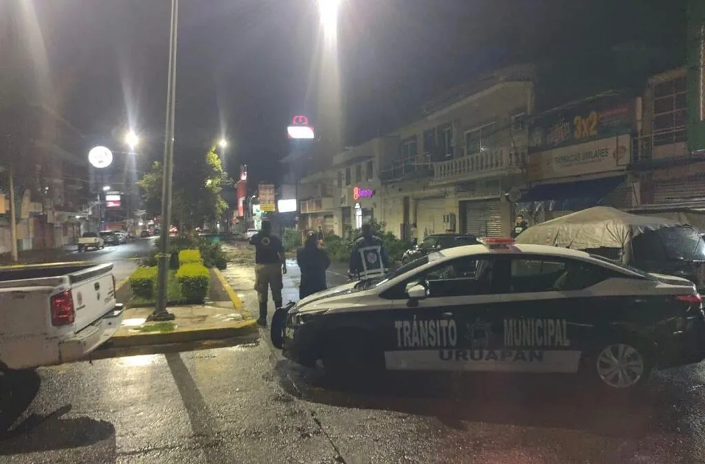 Frustran robo de vehículo en Uruapan