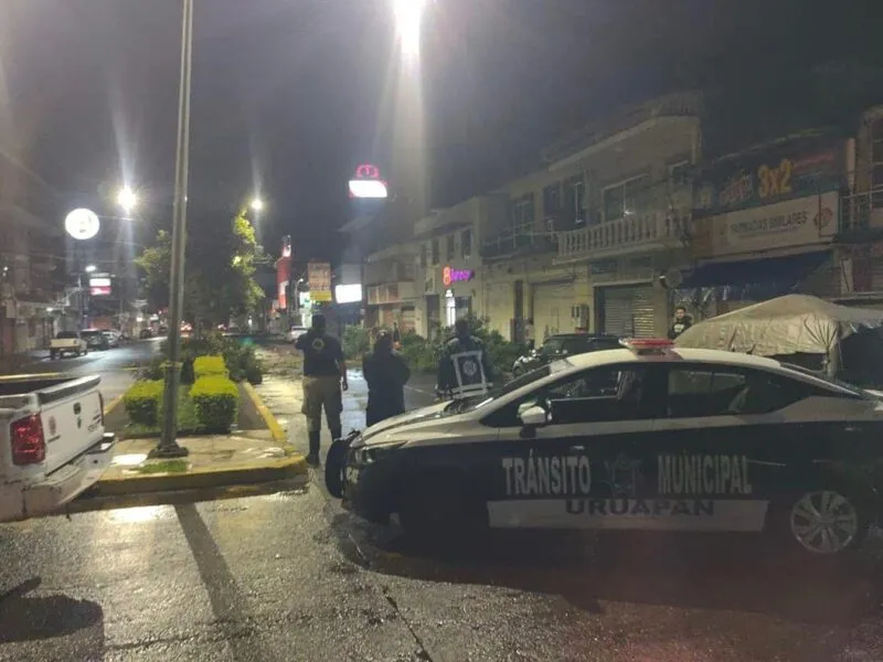 Frustran robo de vehículo en Uruapan