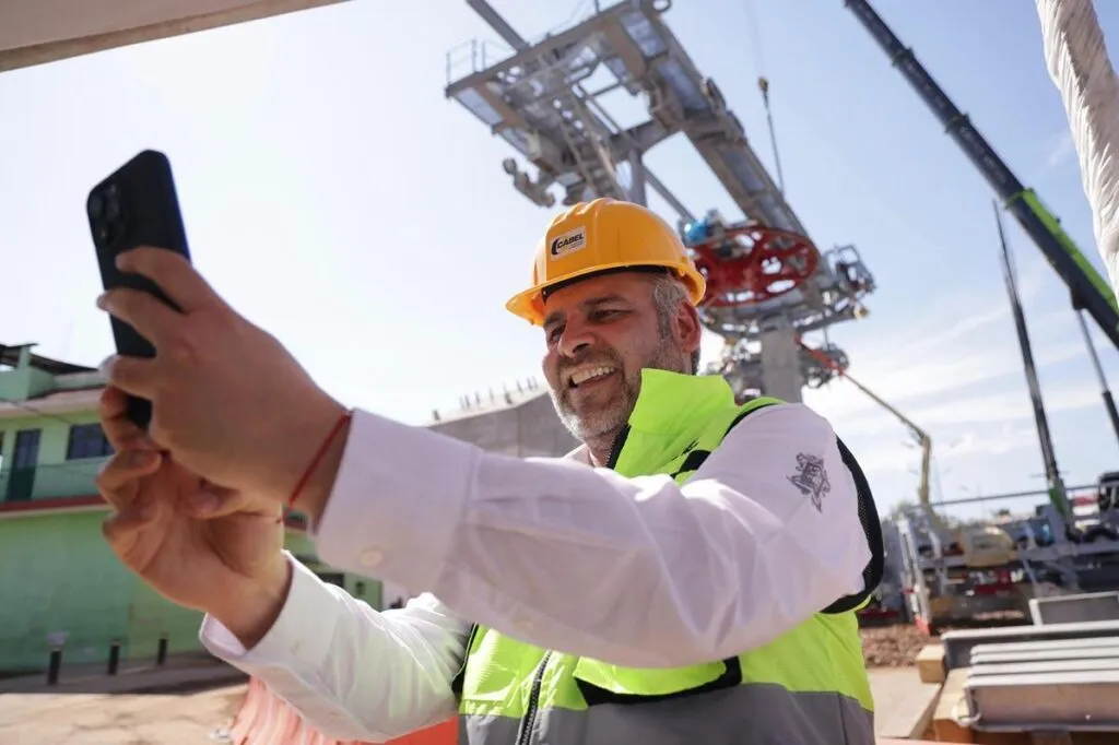 Gobierno de Michoacán construye un mejor Uruapan: Bedolla