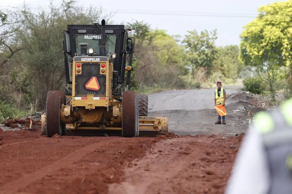Gobierno de Michoacán destina más de 765 mdp en Tierra Caliente para carreteras