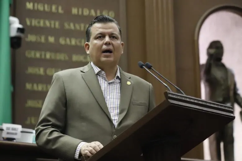 Guillermo Valencia solicita licencia como diputado local 1