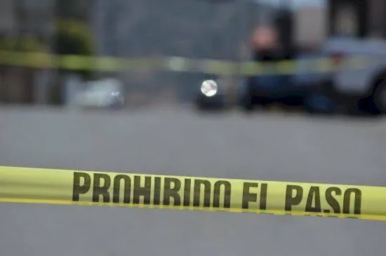 Hallan cadáver "encobijado" en San Lucas, Michoacán