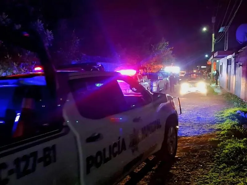 Hombre es baleado en colonia 20 de Noviembre de Uruapan