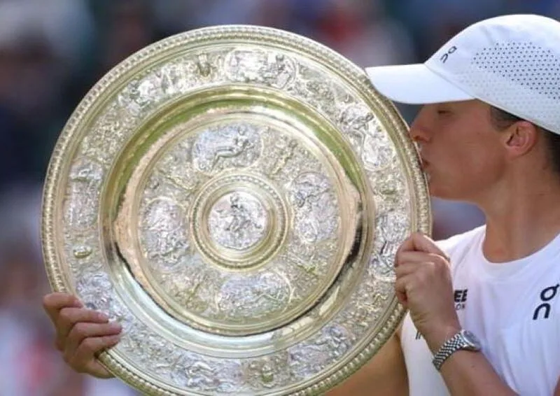 Iga Swiatek, conquista por vez primera Wimbledon