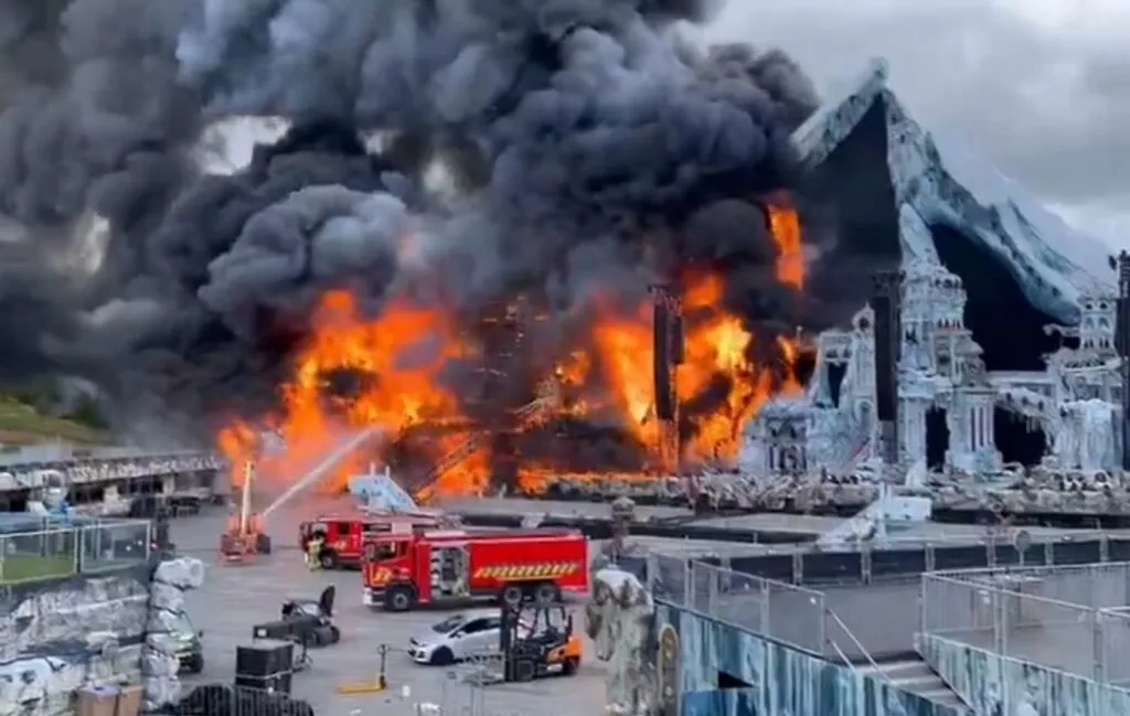 Incendio consume escenario principal de Tomorrowland ¿Festival en riesgo?
