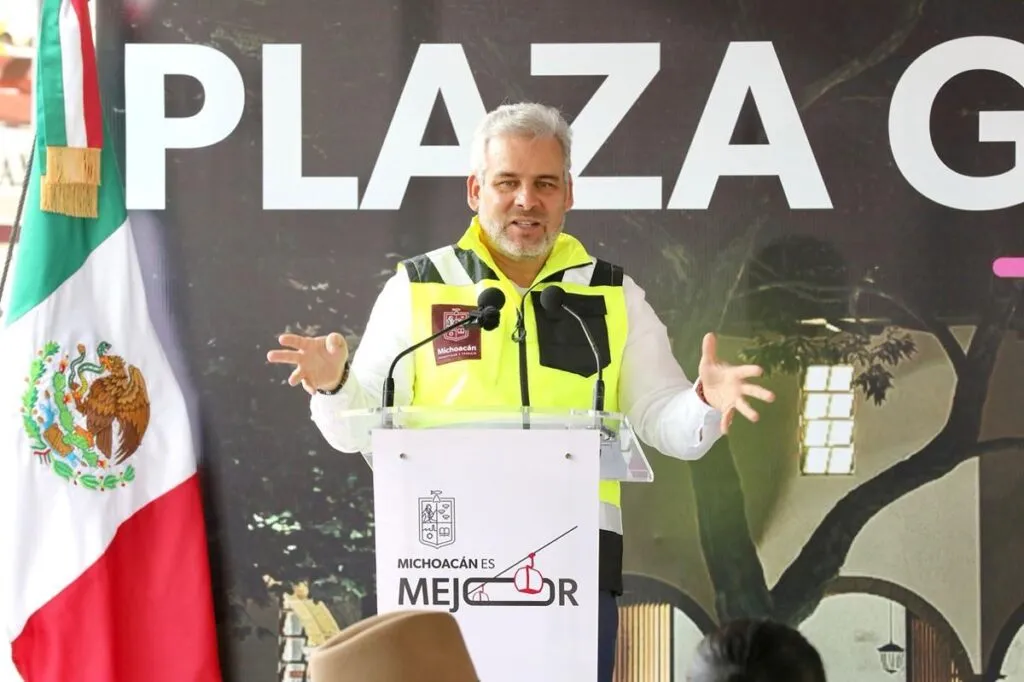 inicia Bedolla restauración de plaza Gertrudis Bocanegra-1