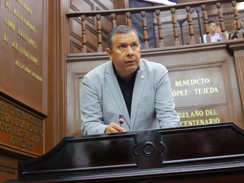 Juan Carlos Barragán propone que víctimas de accidentes viales no paguen grúas ni corralón