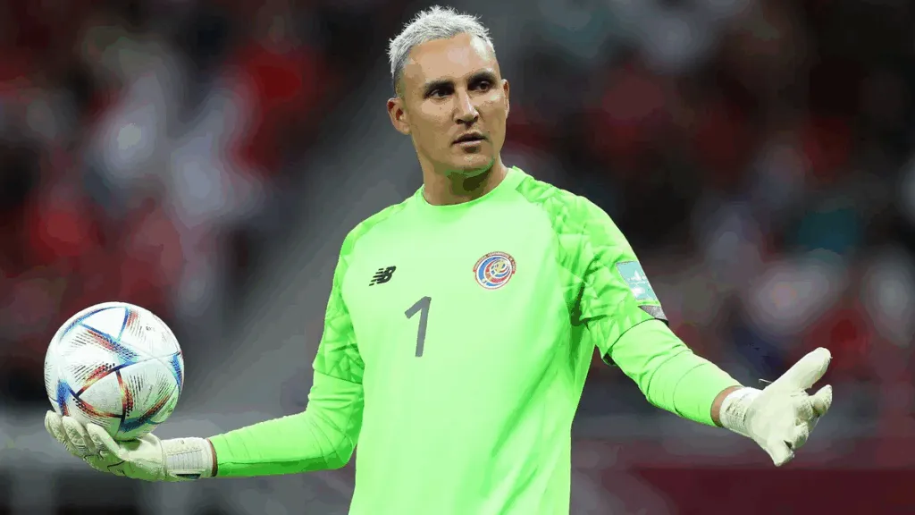 Keylor Navas, quien se unirá a Pumas