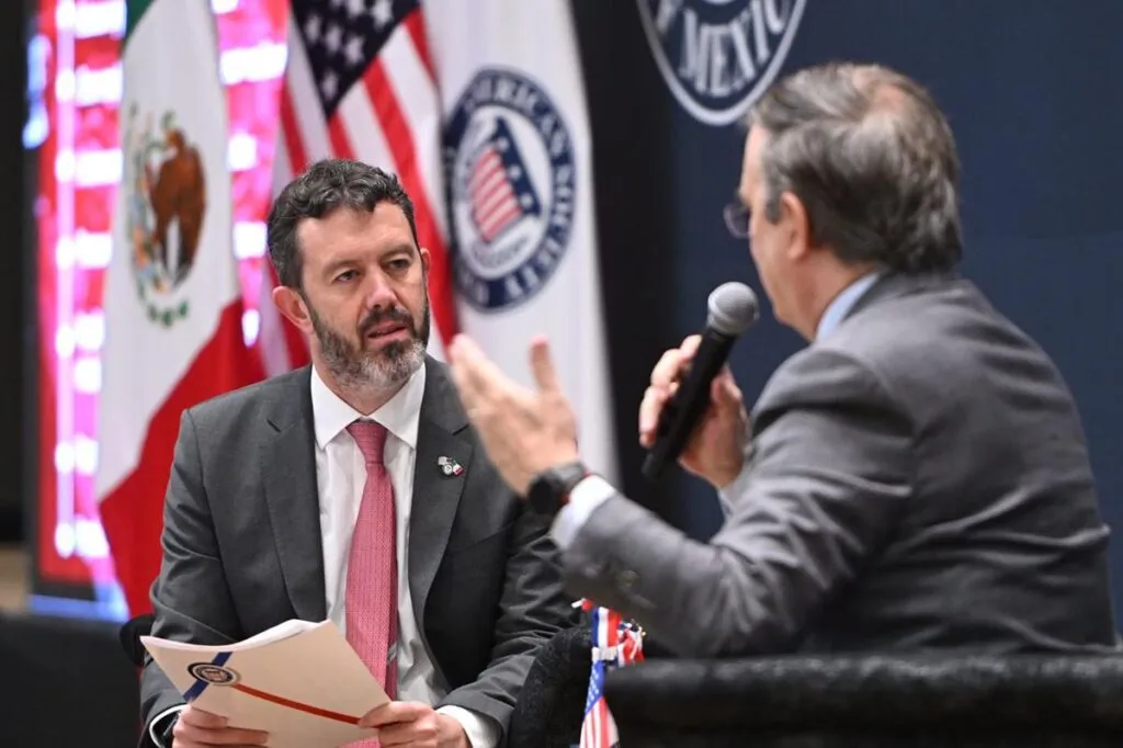 Larry Rubin insta a México a resolver pendientes irritantes