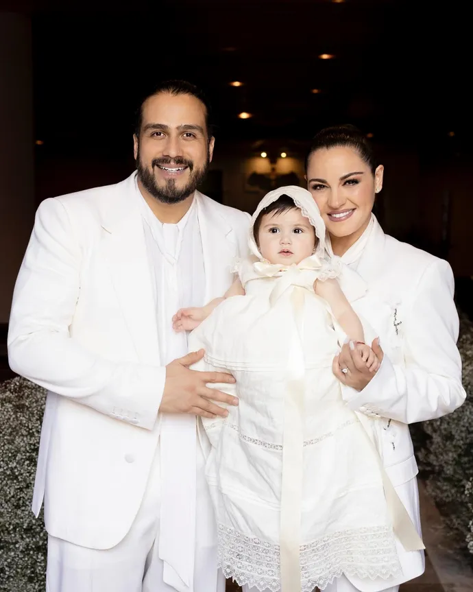 Maite Perroni deja abierta la posibilidad de un nuevo embarazo-1