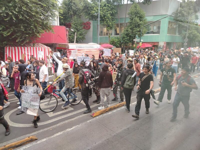 Marcha contra gentrificación en CDMX