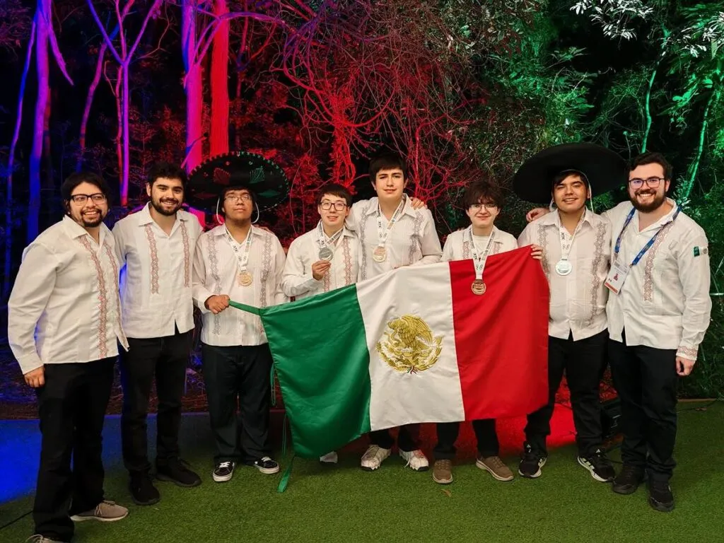 México gana 2 medallas de plata y 4 bronces en Olimpiada de Matemáticas
