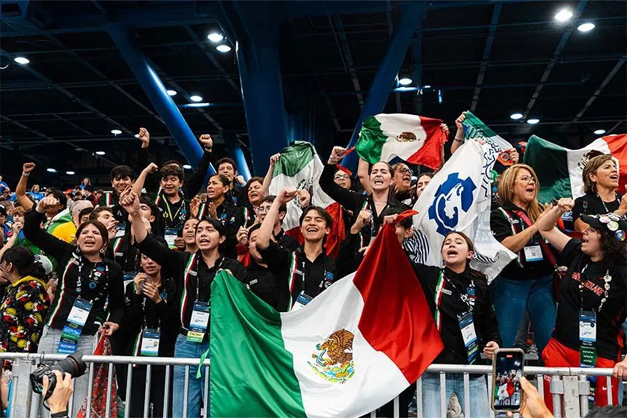 México hace historia: bicampeón del Mundial de Robótica celebrado en Japón-1