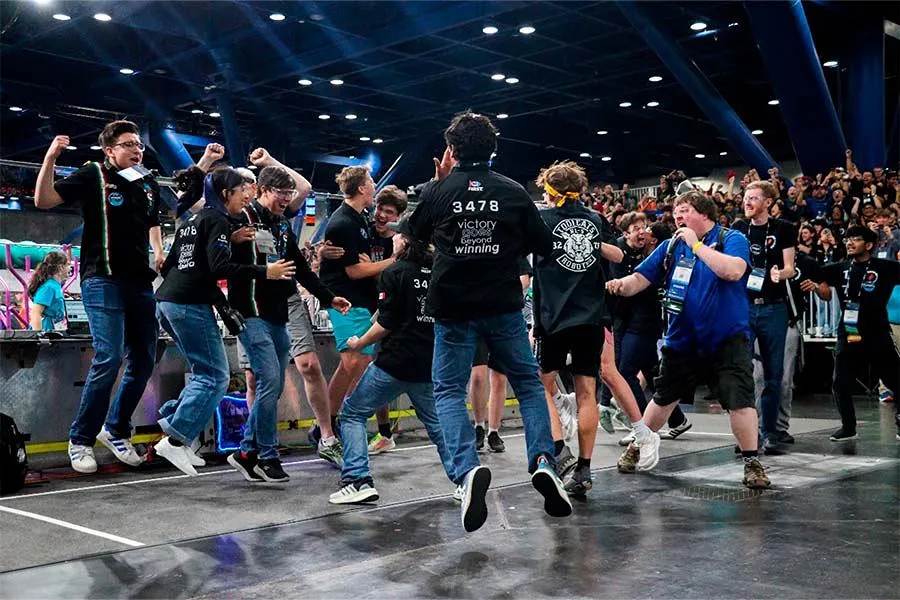 México hace historia: bicampeón del Mundial de Robótica celebrado en Japón