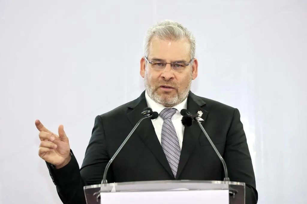 Michoacán combate la delincuencia en coordinación con la Federación y colaboración de EU: Bedolla
