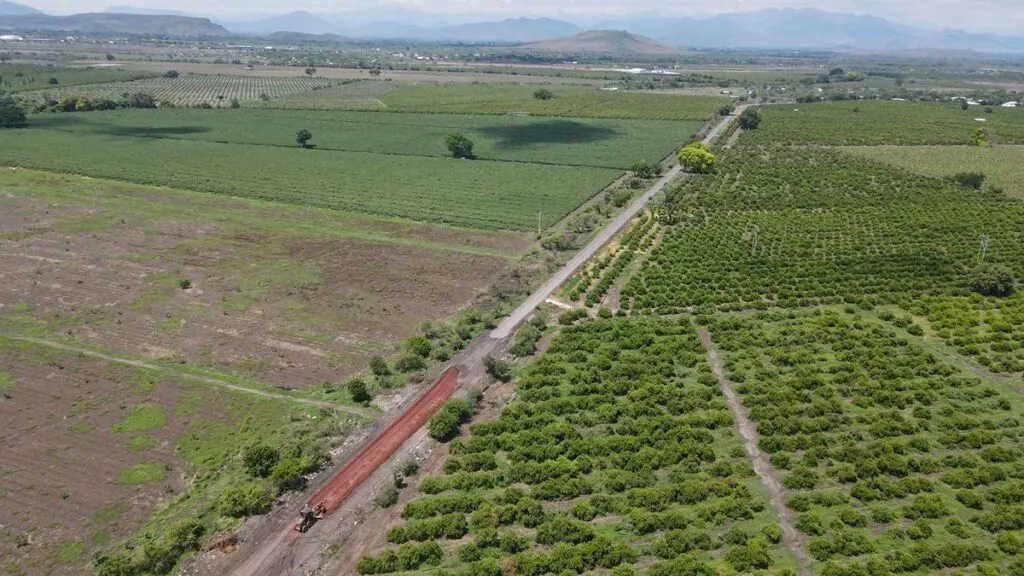 Michoacán mejora red de carreteras