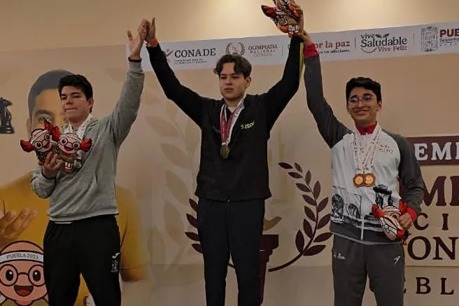 Michoacán se consolida en Olimpiada Nacional con medallas en canotaje y ajedrez