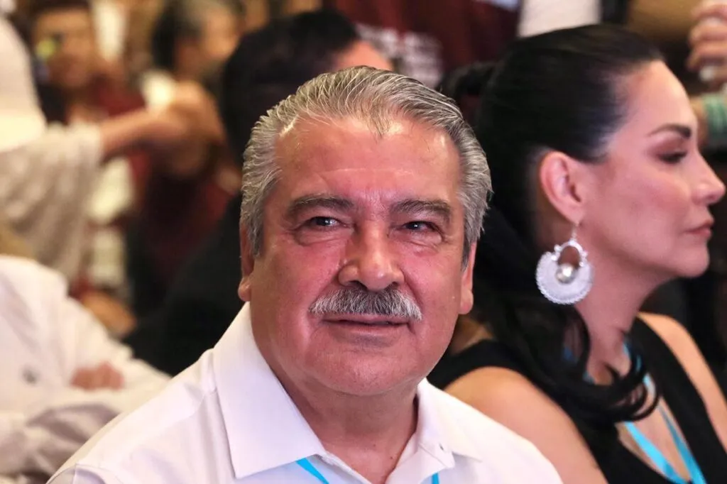 Morón por encima del PAN y el PRI en la carrera por la gubernatura: Campaigns and Elections