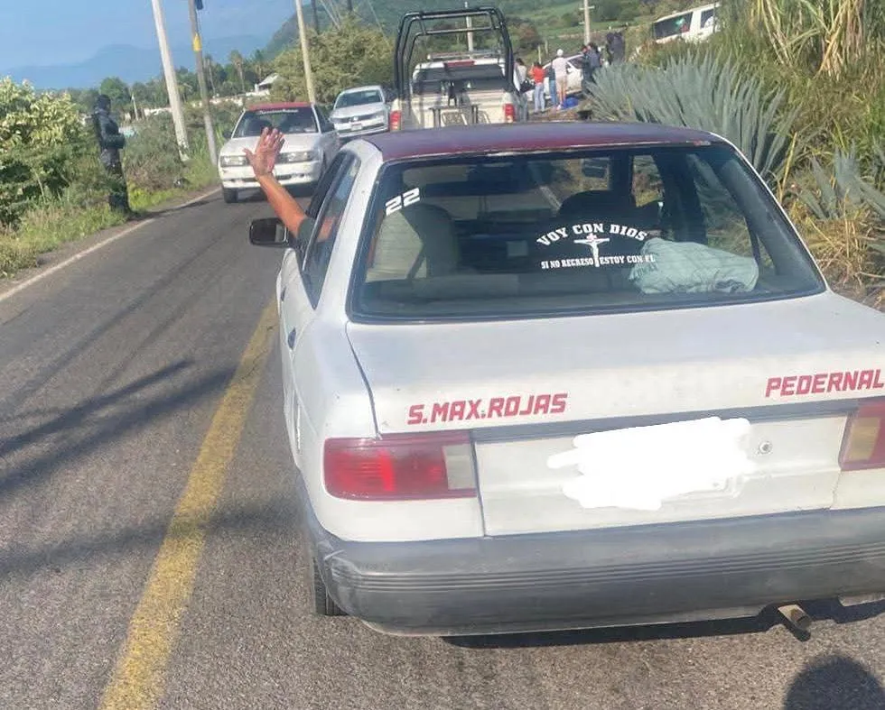 Muere mujer al derrapar la motocicleta en la que viajaba