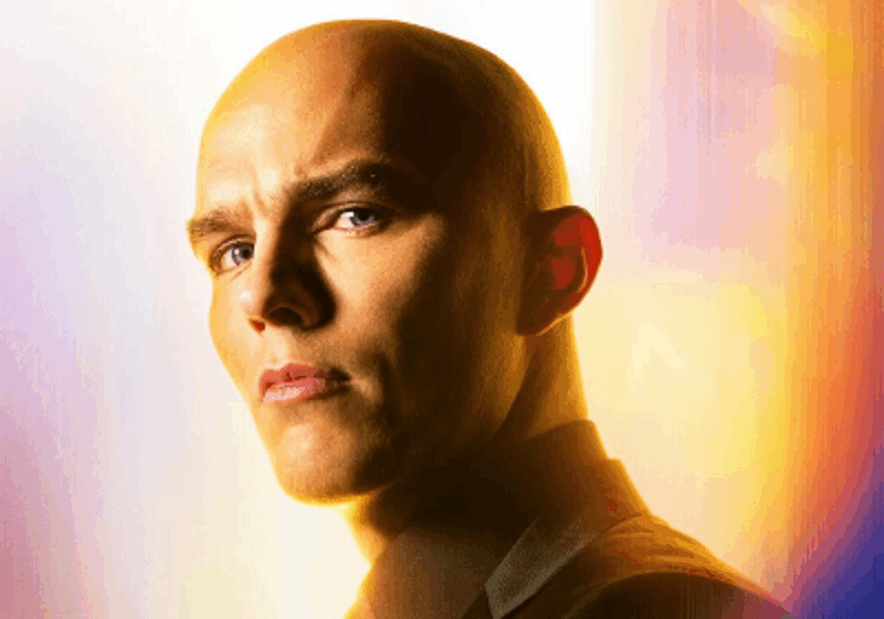Nicholas Hoult es el actor mejor pagado de Superman 2025