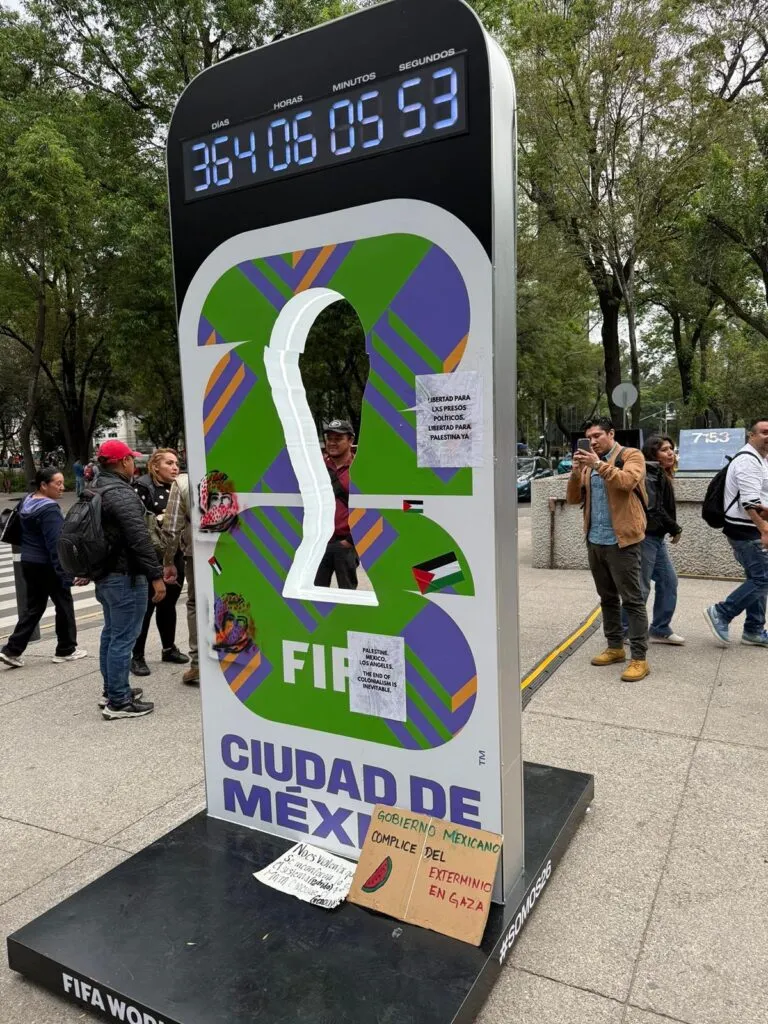 No duró ni diez días: Clausuran el reloj de cuenta regresiva del Mundial en CDMX por vandalismo