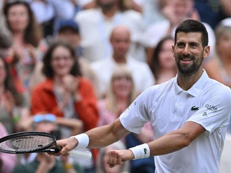 Novak Djokovic celebra 100 victorias en Wimbledon