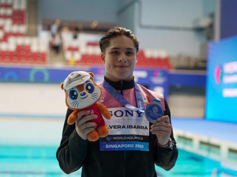 Osmar Olvera obtiene medalla de plata en el Mundial de Deportes Acuáticos Singapur 2025
