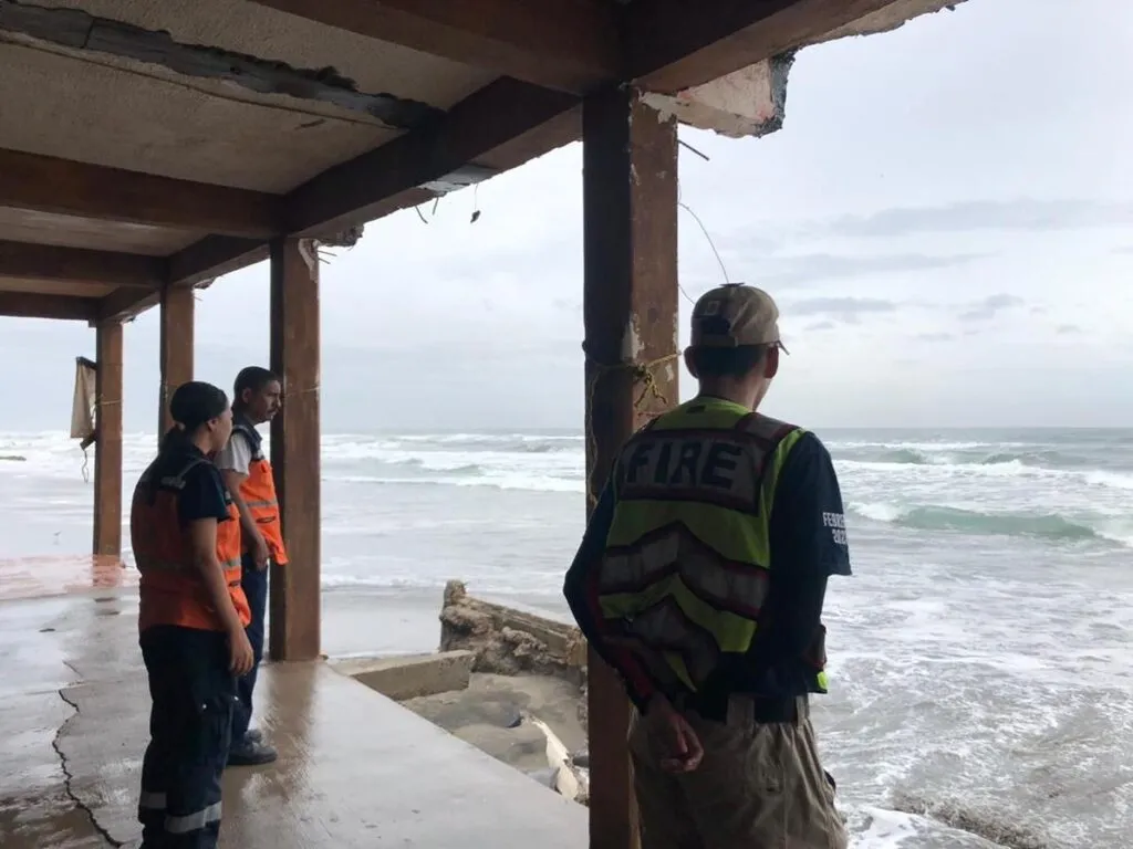 PC Estatal emite alerta preventiva ante variación de oleaje en la Costa Michoacana