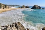 Playas michoacanas, limpias y aptas para vacacionar: Bedolla