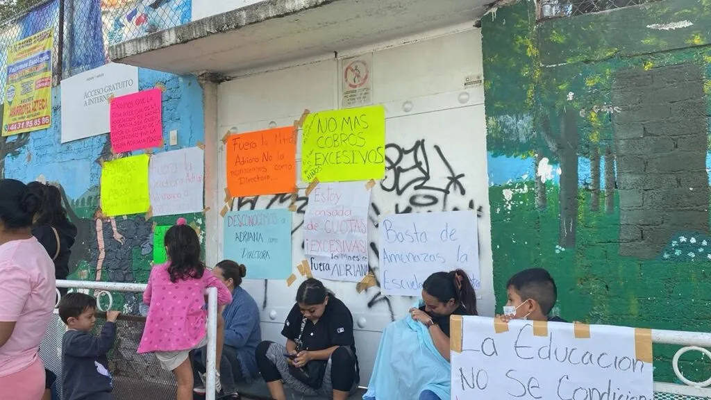 Por amenazas y discriminación exigen destitución de directora en jardín de niños de Morelia