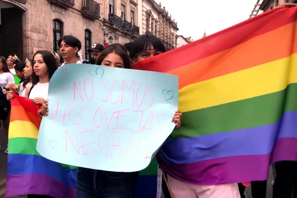 Por coerción familiar, recurrencia a terapias de conversión
