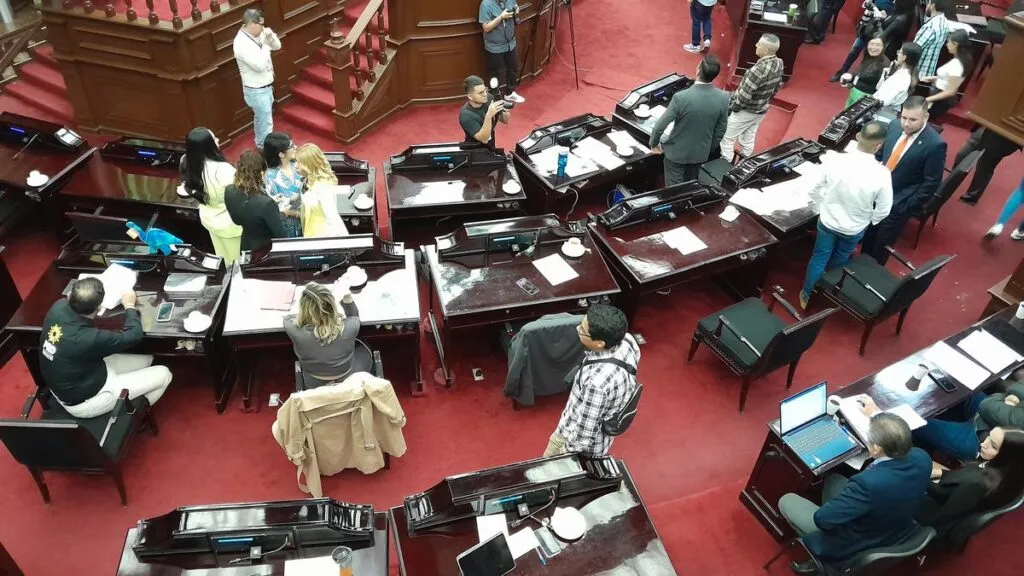Por sesión Legislativa reiniciada de manera irregular, diputados de Michoacán procederán legalmente
