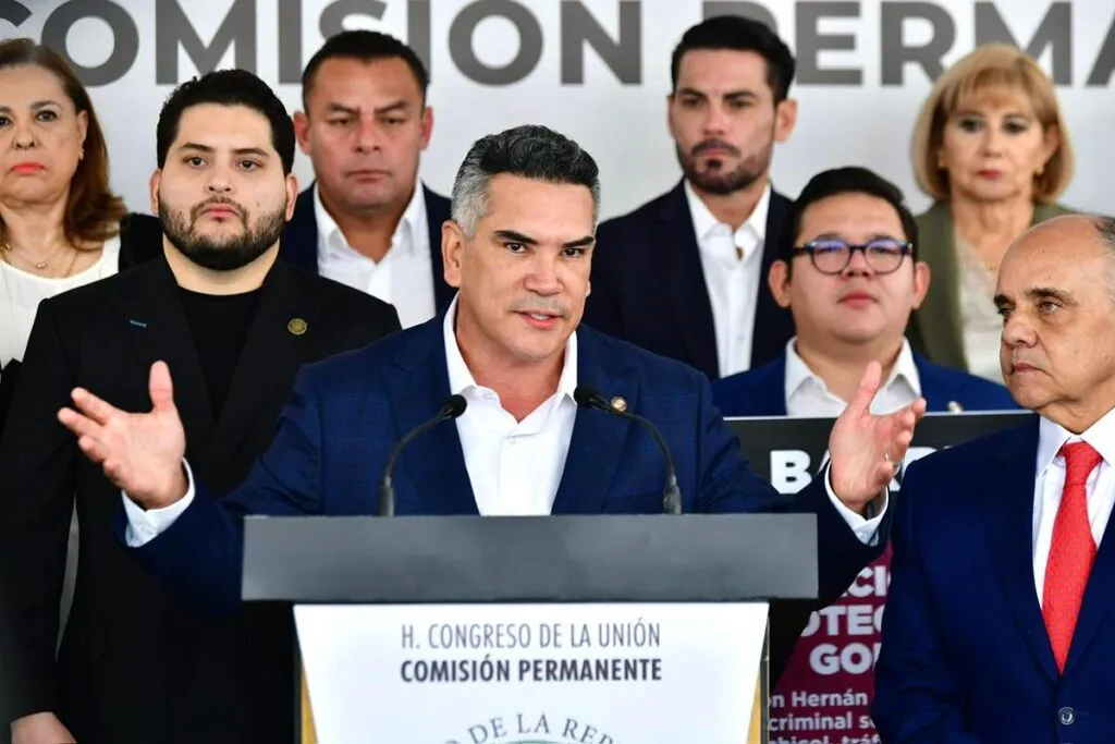 PRI exige la renuncia de Adán Augusto López de la presidencia del Senado